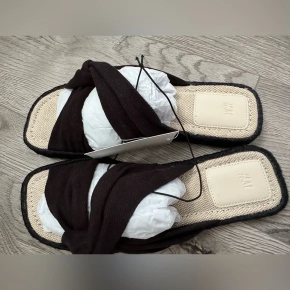 H&M Black and Cream Women's Sandals - Picture 7 of 7